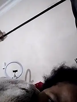 Snapshot of CaramelBoootie chatting on 11-18-25, 03:56 CaramelBoootie online show from 11-18-25, 03:56