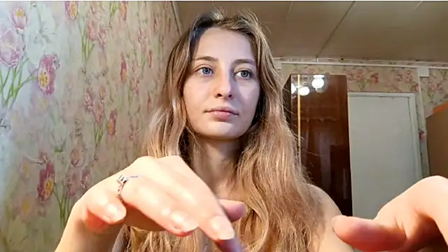 Snapshot of AmeliLia chatting on 10-20-25, 11:32 AmeliLia online show from 10-20-25, 11:32