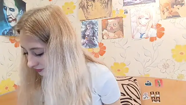 Snapshot of AmeliLia chatting on 10-23-25, 10:36 AmeliLia online show from 10-23-25, 10:36