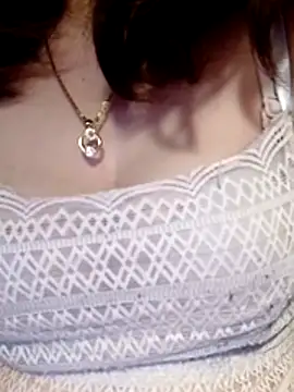 YiyinLy online show from 02-04-26, 10:15