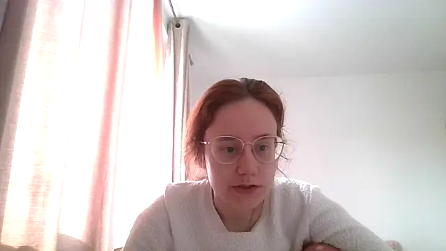 Snapshot of LuckySLove chatting on 05-15-26, 03:19 LuckySLove online show from 05-15-26, 03:19