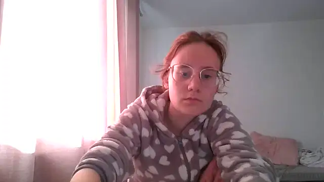 Snapshot of LuckySLove chatting on 06-03-26, 04:45 LuckySLove online show from 06-03-26, 04:45