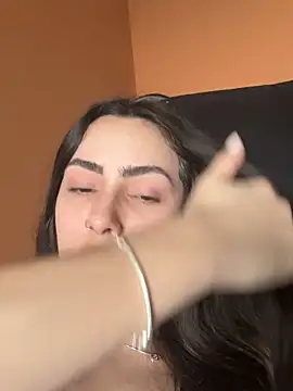 Snapshot of Baby_Mia_pires chatting on 11-05-25, 07:25 Baby Mia pires online show from 11-05-25, 07:25