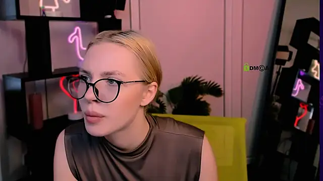 Snapshot of sendi_cais chatting on 11-22-25, 09:30 sendi cais online show from 11-22-25, 09:30