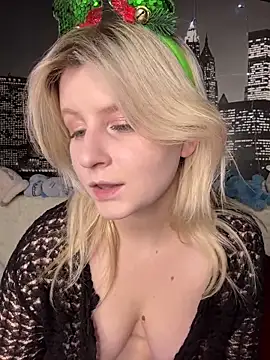 Snapshot of BonnyeBoom chatting on 11-26-25, 03:35 BonnyeBoom online show from 11-26-25, 03:35