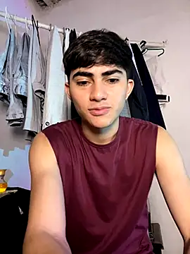 Snapshot of cristalxxx_hott chatting on 10-25-25, 09:20 cristalxxx hott online show from 10-25-25, 09:20