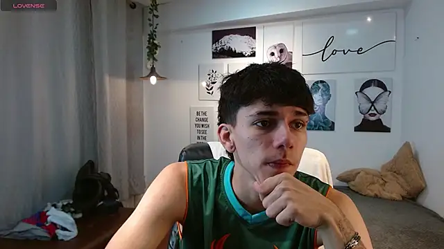 Snapshot of AmethystShadow17 chatting on 12-04-25, 05:10 AmethystShadow17 online show from 12-04-25, 05:10