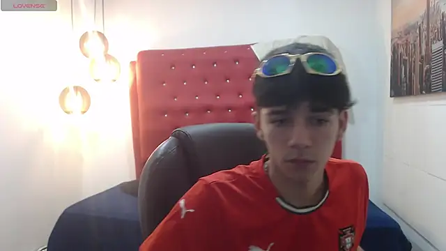 Snapshot of AmethystShadow17 chatting on 12-13-25, 09:09 AmethystShadow17 online show from 12-13-25, 09:09