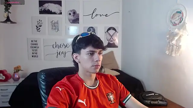 Snapshot of AmethystShadow17 chatting on 01-08-26, 07:38 AmethystShadow17 online show from 01-08-26, 07:38