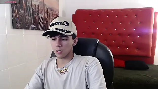 Snapshot of AmethystShadow17 chatting on 02-01-26, 01:15 AmethystShadow17 online show from 02-01-26, 01:15