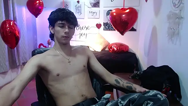 Snapshot of AmethystShadow17 chatting on 02-16-26, 08:16 AmethystShadow17 online show from 02-16-26, 08:16