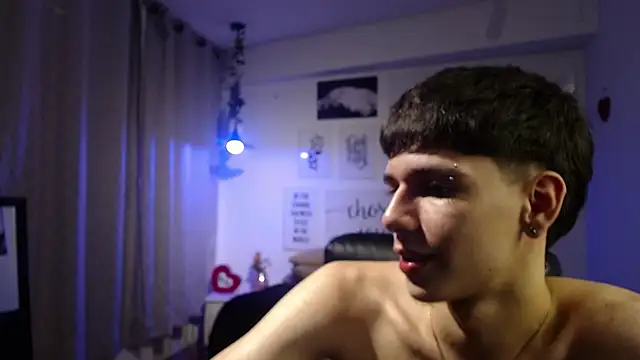 AmethystShadow17 online show from 03-10-26, 08:14