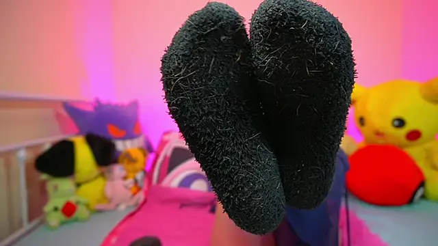 Snapshot of LillyOcean chatting on 02-18-26, 04:25 LillyOcean online show from 02-18-26, 04:25