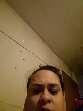 Snapshot of BigBusty_VoluptuousMilfX chatting on 10-31-25, 01:39 BigBusty VoluptuousMilfX online show from 10-31-25, 01:39