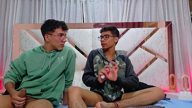 Desire4Duo online show from 10-25-25, 01:07