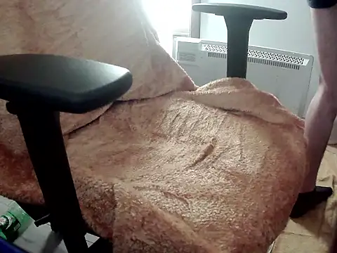 Batboy94 online show from 04-05-26, 12:41