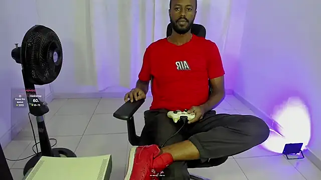 Snapshot of BenhtenBlack25 chatting on 10-27-25, 07:07 BenhtenBlack25 online show from 10-27-25, 07:07