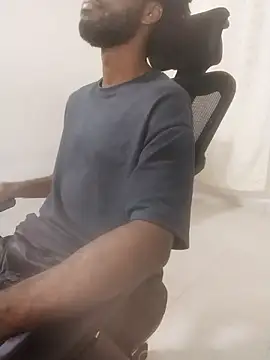 Snapshot of BenhtenBlack25 chatting on 01-15-26, 05:12 BenhtenBlack25 online show from 01-15-26, 05:12