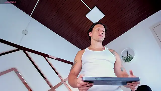 Snapshot of Justin_valverde chatting on 02-08-26, 02:15 Justin valverde online show from 02-08-26, 02:15