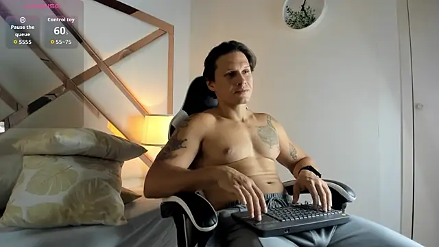 Snapshot of Justin_valverde chatting on 02-24-26, 02:53 Justin valverde online show from 02-24-26, 02:53