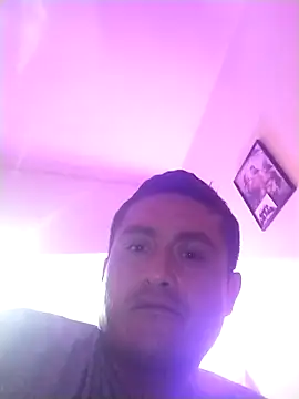 Snapshot of checheludo23 chatting on 12-03-25, 05:15 checheludo23 online show from 12-03-25, 05:15