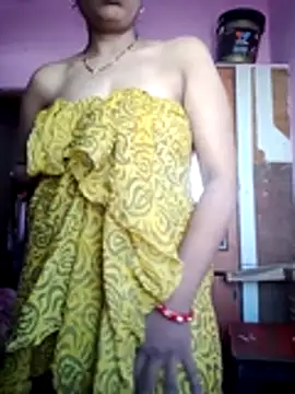 Snapshot of Juhi512 chatting on 11-20-25, 04:01 Juhi512 online show from 11-20-25, 04:01