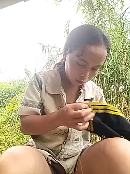 Nguyet2k4 online show from 10-17-25, 07:11