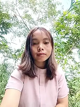 Nguyet2k4 online show from 12-22-25, 04:53