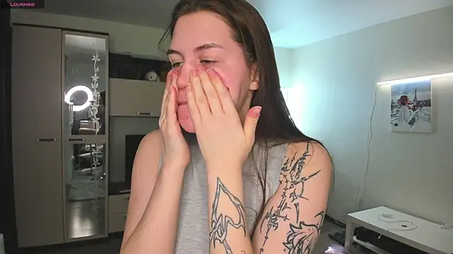 HeatherNextDoor online show from 02-04-26, 07:14