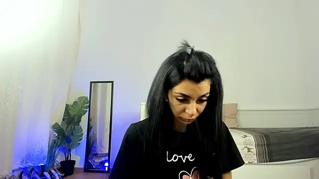 ReneeVoss online show from 03-10-26, 04:06