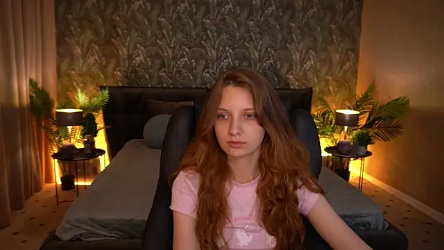 Snapshot of CuteeFoxy chatting on 06-26-26, 01:15 CuteeFoxy online show from 06-26-26, 01:15