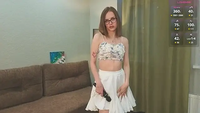 StephnieRecuparo online show from 10-18-25, 12:39