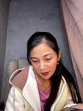 Miss-World00 online show from 12-17-25, 01:11