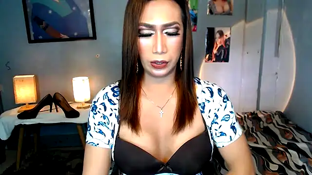 littleredbunny27 online show from 06-29-26, 02:07