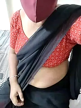 Snapshot of Hot_Boude chatting on 10-23-25, 06:28 Hot Boude online show from 10-23-25, 06:28