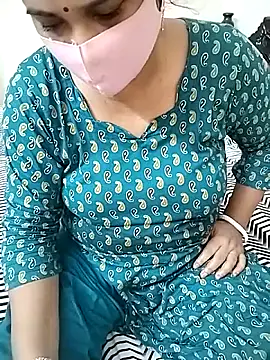 Snapshot of Hot_Boude chatting on 10-26-25, 06:41 Hot Boude online show from 10-26-25, 06:41