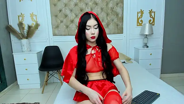 Snapshot of BellaDalthon chatting on 10-31-25, 11:55 BellaDalthon online show from 10-31-25, 11:55