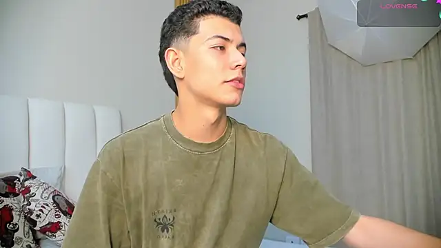 Snapshot of FireGuy_99 chatting on 12-14-25, 03:12 FireGuy 99 online show from 12-14-25, 03:12