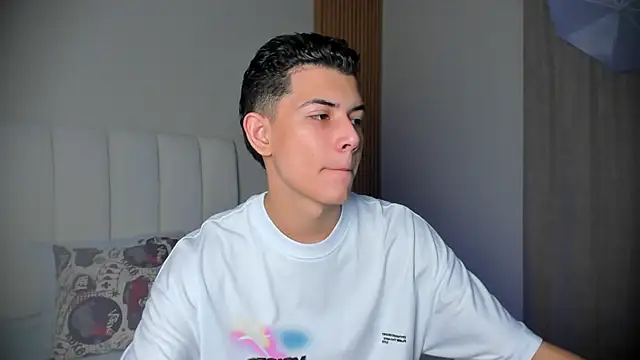 Snapshot of FireGuy_99 chatting on 01-10-26, 12:51 FireGuy 99 online show from 01-10-26, 12:51