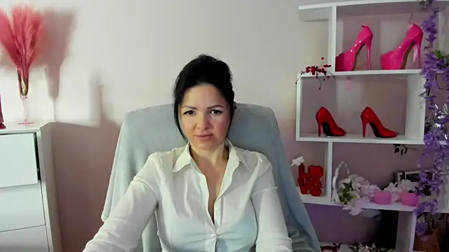 Mollybloom40 online show from 04-08-26, 06:35