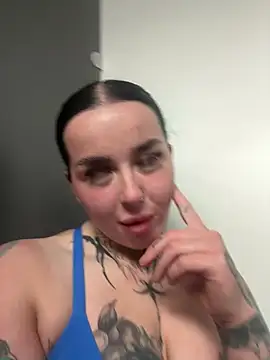lucycoxxoxo online show from 05-15-26, 11:12
