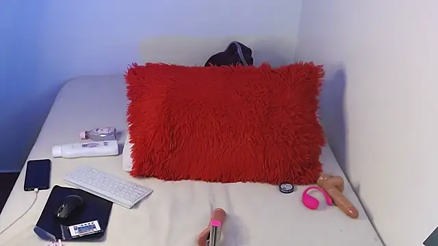 Snapshot of Isaa_Foxx_ chatting on 11-30-25, 12:53 Isaa Foxx online show from 11-30-25, 12:53