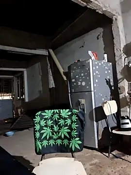 Snapshot of Luciferinthestreet chatting on 10-21-25, 02:34 Luciferinthestreet online show from 10-21-25, 02:34