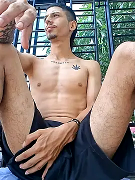 Snapshot of Luciferinthestreet chatting on 10-22-25, 02:06 Luciferinthestreet online show from 10-22-25, 02:06