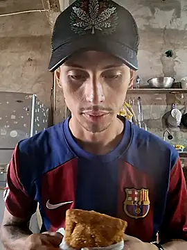 Snapshot of Luciferinthestreet chatting on 11-04-25, 12:04 Luciferinthestreet online show from 11-04-25, 12:04