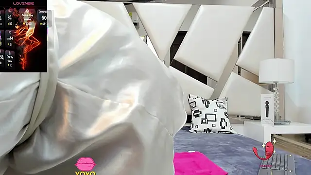 Snapshot of SharonDean chatting on 11-01-25, 06:54 SharonDean online show from 11-01-25, 06:54