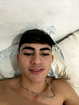 Snapshot of Myke_hotxxx chatting on 11-04-25, 02:43 Myke hotxxx online show from 11-04-25, 02:43