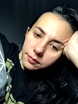 oliviya mur online show from 10-17-25, 09:28