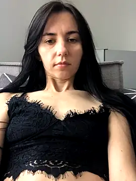 oliviya mur online show from 10-20-25, 07:42