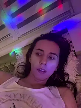 Snapshot of oliviya_mur chatting on 11-23-25, 04:18 oliviya mur online show from 11-23-25, 04:18